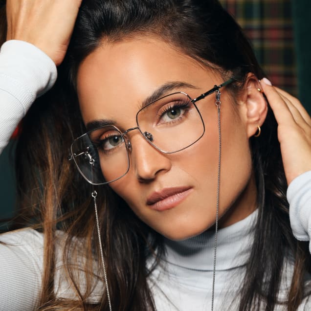 women's eyeglasses trends 2023