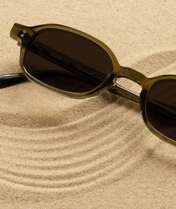 Ottoto Canyon shiny black eyeglasses