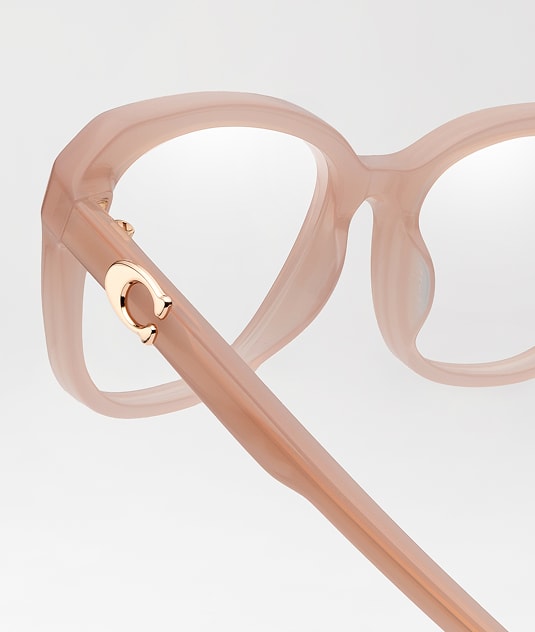 Coach GlassesUSA Frame With Timeless design with a flair