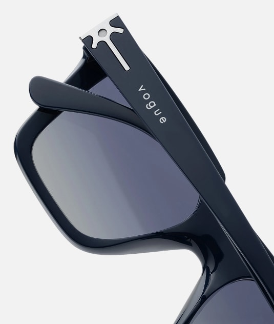 Coach GlassesUSA Frame With a Soft milky pink hue