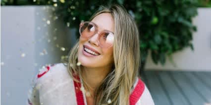 Muse X Hilary Duff Anna Clear Pink, Glitter glasses - Clear / Glitter / Pink - Side View