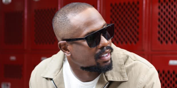 Von Miller x GlassesUSA.com El Capitan Shiny Black