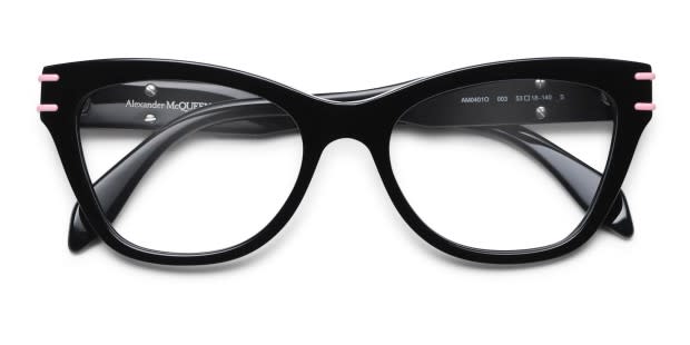 The Alexander McQueen AM0401O is a stylish cat-eye frame