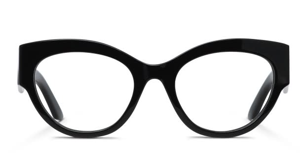 The Alexander McQueen AM0435O is a bold cat-eye frame that