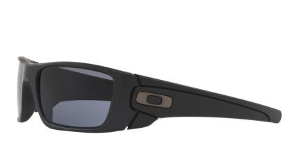 Oakley OO9096 Fuel Cell Black, Gray glasses - Black / Gray - Angle View