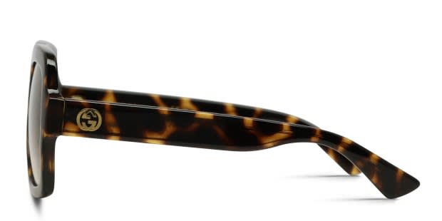 The Gucci GG1337S is a classically oversized sunglasses frame that