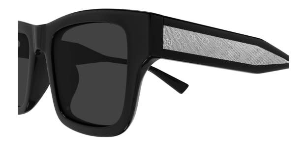 Gucci GG2072SA black frame with grey lenses. Lenses provide 100