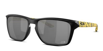 Oakley OO9448 Sylas Matte Black, Black glasses - Matte Black / Black - Angle View
