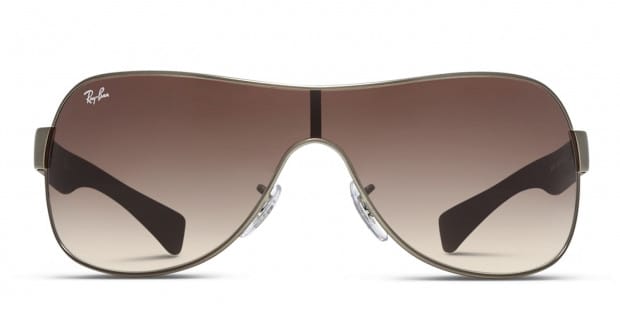 The Ray Ban 3471 is a cool wrap around frame that s impossible to ignore. Crafted from lightweight metal it features sleek flexible arms effortlessly blending comfort and style