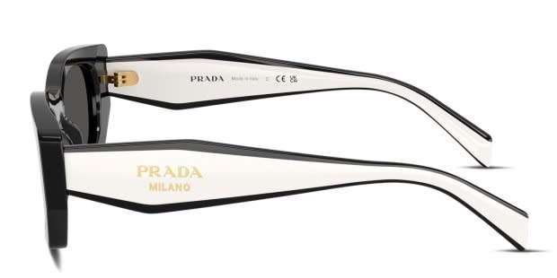 プラダ PRADA サングラス ブラック✖️ ホワイト PRB05S Prada PRB05S black frame with dark grey lenses. Lenses provide 100