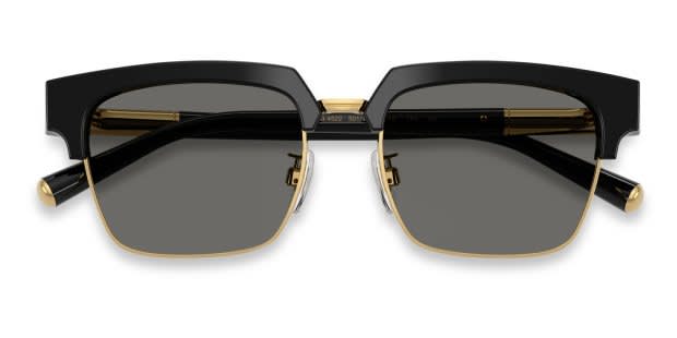 Dolce & Gabbana DG4522 black frame with grey lenses. Lenses  display picture 1