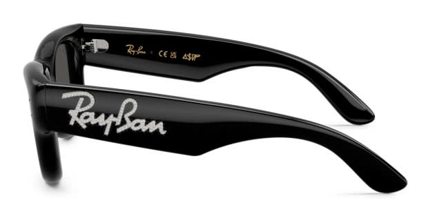 Ray-Ban RB4940B Wayfarer Puffer black frame with dark grey lenses