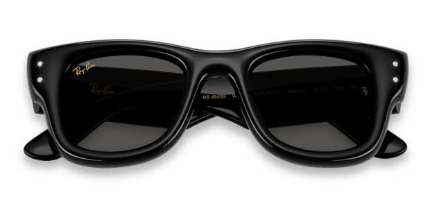 Ray-Ban RB4940B Wayfarer Puffer black frame with dark grey lenses