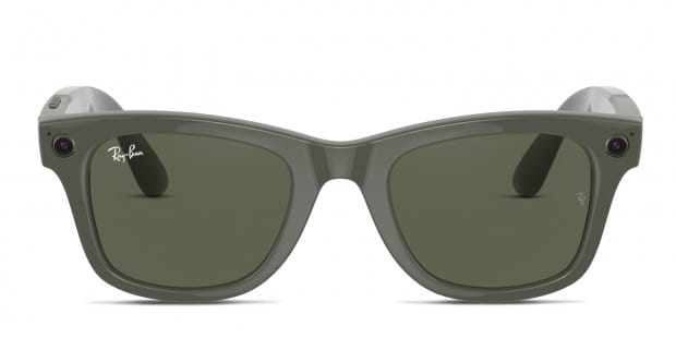 Ray Ban Stories RW4002 Wayfarer Green frame with photochromic green lenses. Lenses provide 100 UV protection