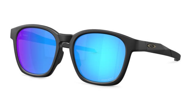 Oakley OO9507D Shackle black frame with PRIZM sapphire lenses