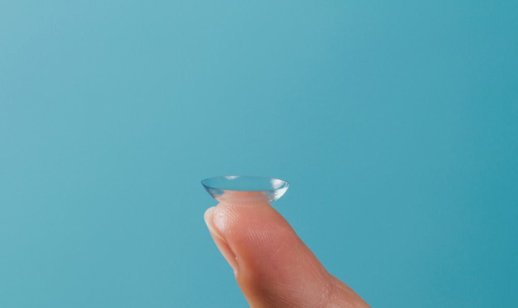 How to clean your soft contact lenses