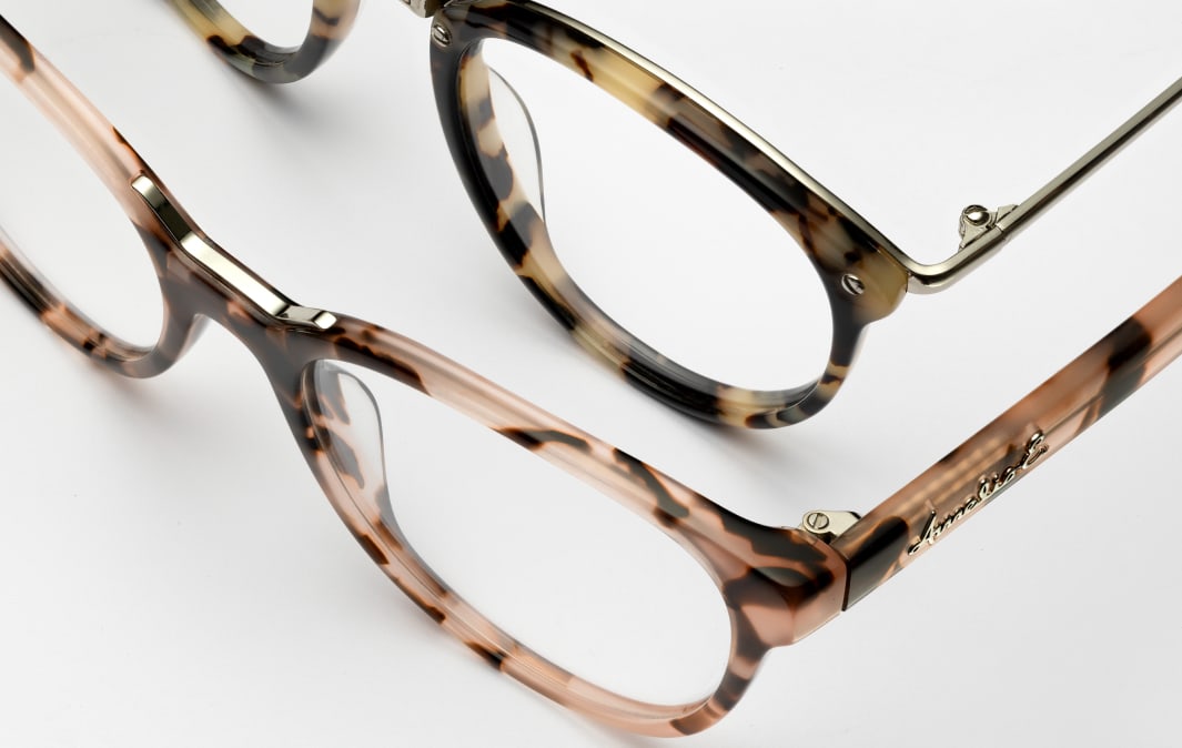 pink tortoiseshell glasses